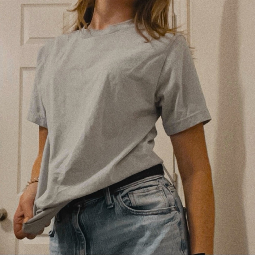 simple gray tee